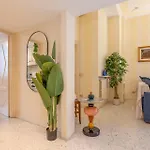 Lägenhet Three-room Flat With Balcony In Porta Romana