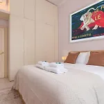 Three-room Flat With Balcony In Porta Romana Lägenhet