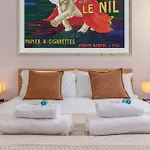 Three-room Flat With Balcony In Porta Romana Lägenhet