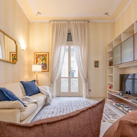Three-room Flat With Balcony In Porta Romana Lägenhet Milano