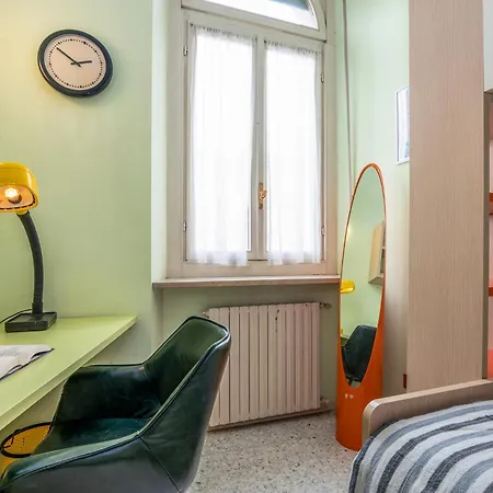 Three-room Flat With Balcony In Porta Romana Milano